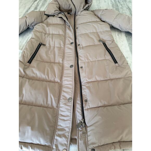 DKNY Tan Beige Long Puffer Coat Size Small Warm Winter Outdoors - Picture 4 of 13